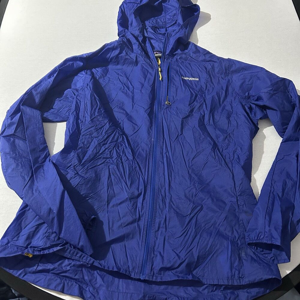 Patagonia Houdini Windbreaker Jacket XL in vibrant blue, packable lightweight